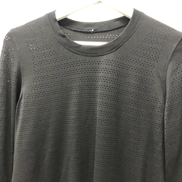 Lululemon Mesh Long Sleeve Top Size 8 Black - Picture 2 of 8